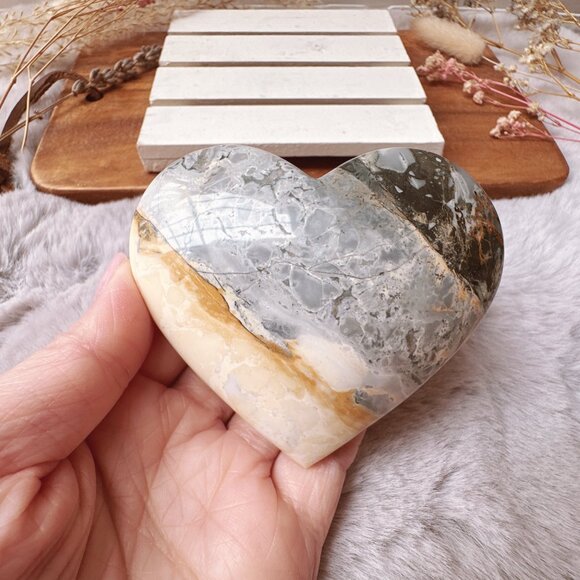 Beautiful Maligano Jasper Heart - Picture 1 of 5